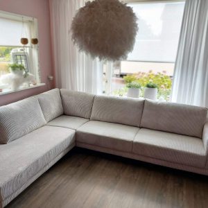 Ruime goedkope hoekbank kopen Sneek - grijze bank van ribstof - Pastel Grey - klant foto