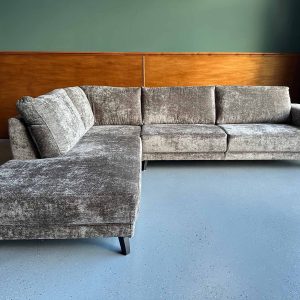 Teddy Boucle stof Shadow Beige hoekbank aanbieding groot links Friesland