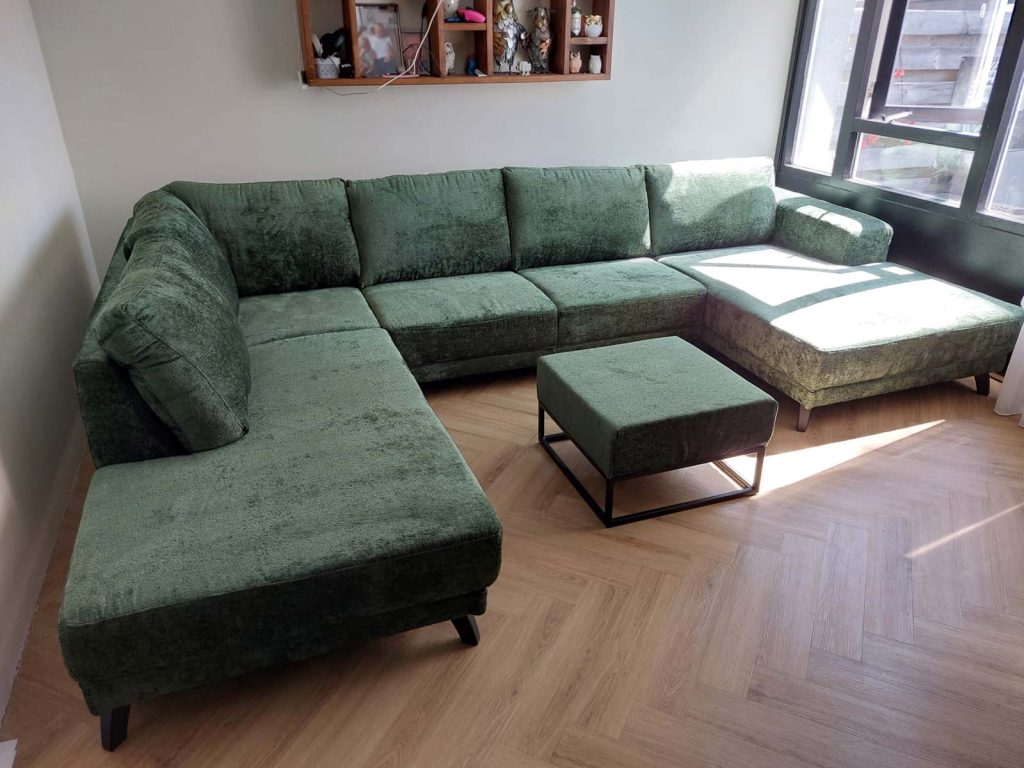 Groene U-bank kopen Drachten - Bouclé Teddystof hoekbank - Jungle Green - klant foto