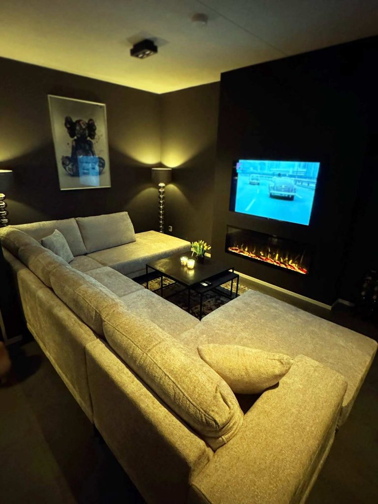 Lichte creme kleur U-bank boucle stof Groningen - Timberwolf Cream - klant foto