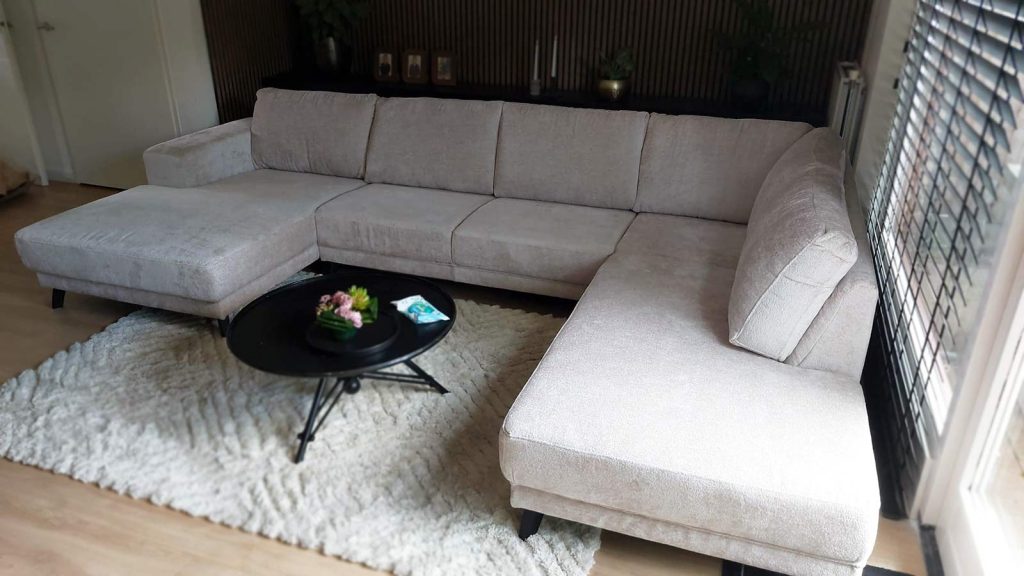 Lichte cremekleur U bank teddy stof - Interieur inspiratie - Timberwolf Cream - klant foto